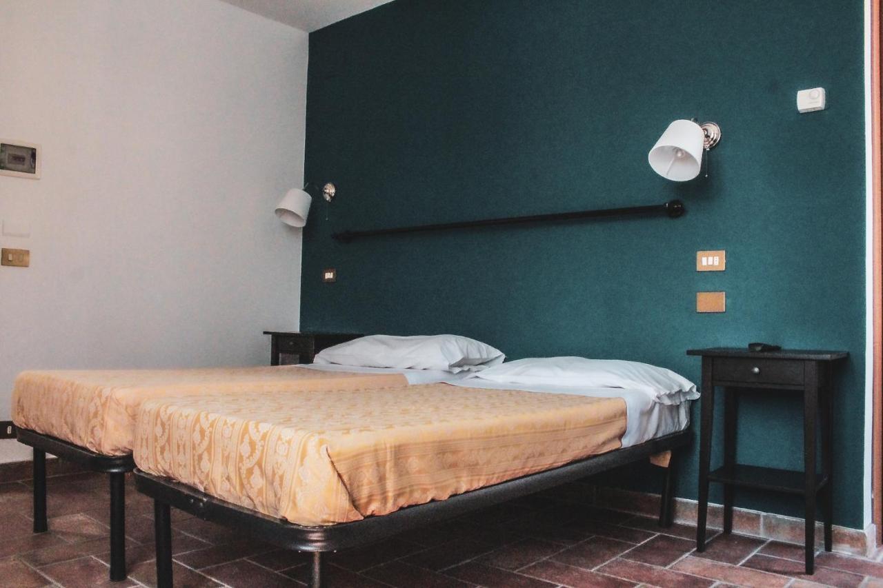 Bed and Breakfast Da Laura Брунате Екстер'єр фото